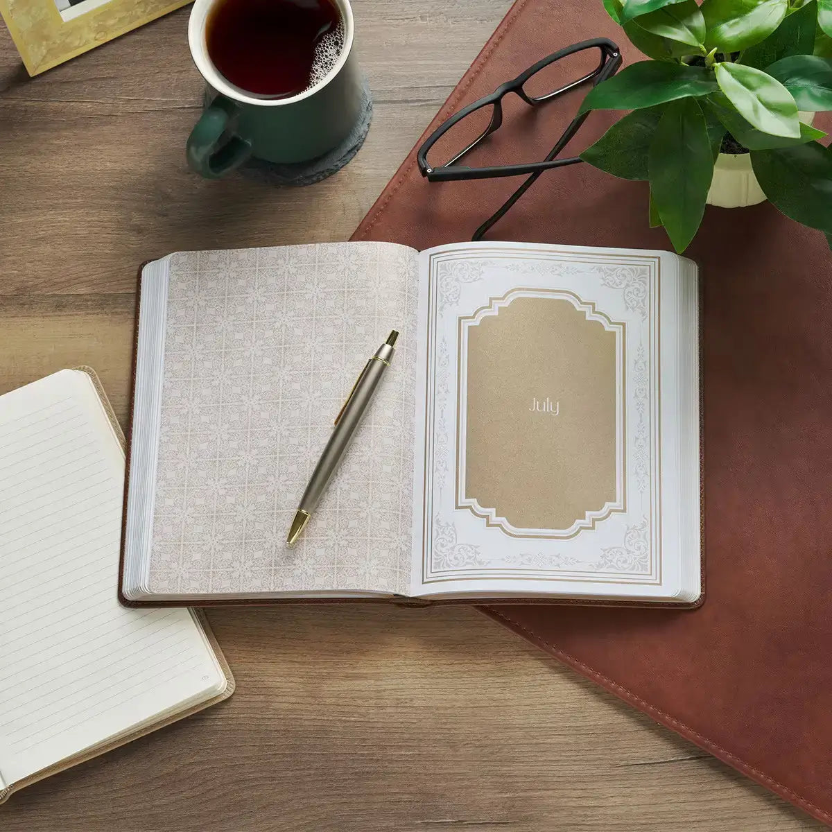 365 Days through the Bible Chestnut Brown Faux Leather Daily Devotional